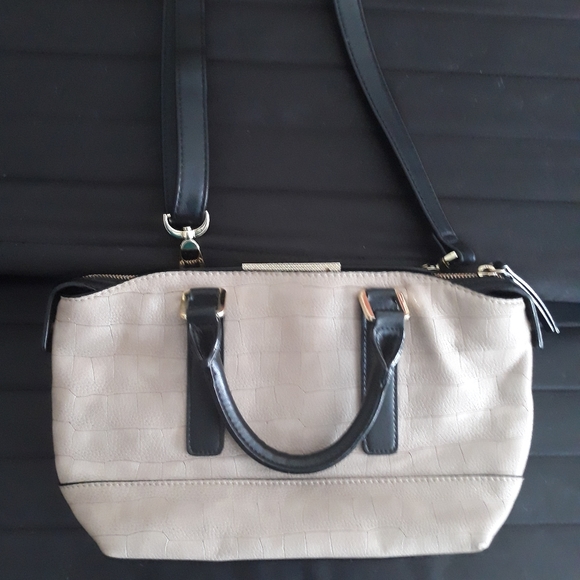 Kate Landry Crocodile Faux Leather  Hand Bag with Shoulder Strap - Picture 11 of 11